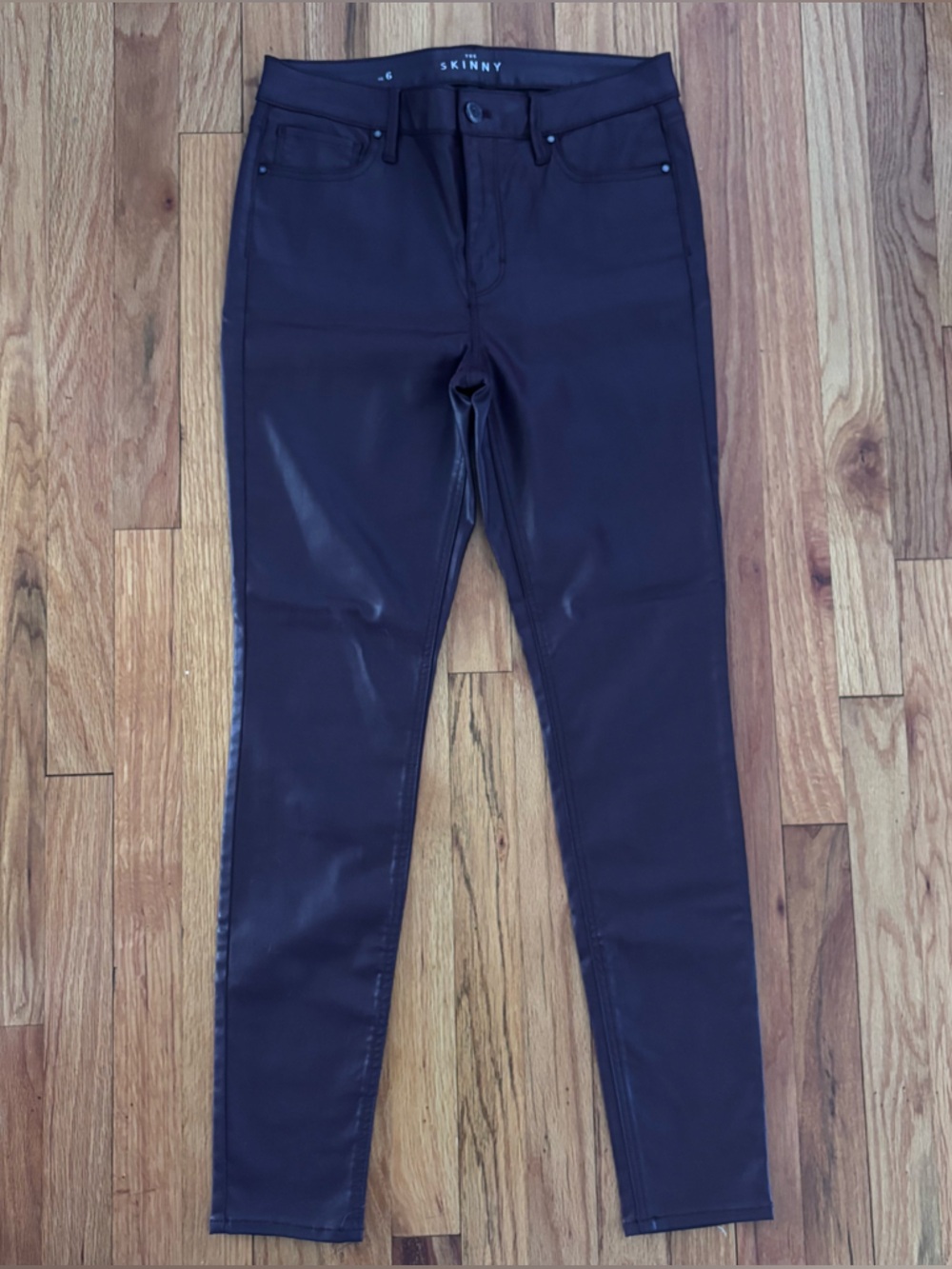 WHBM High Rise Skinny Coated Pants Women’s Sz 6 Black Cherry Office Brunch Femme